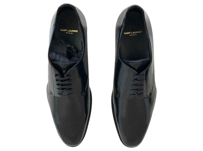 Saint Laurent Montaigne Nero