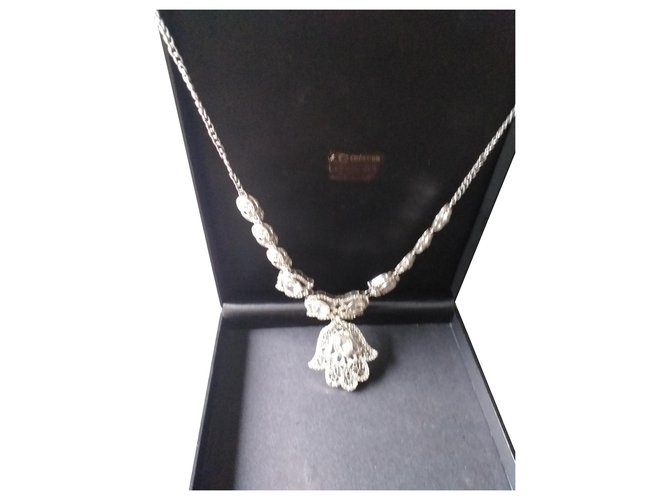 inconnue Mano di Fatma Argento