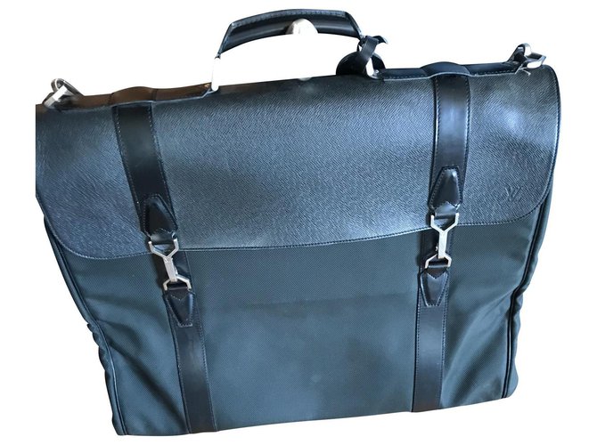 Abiti da viaggio Louis Vuitton Verde scuro