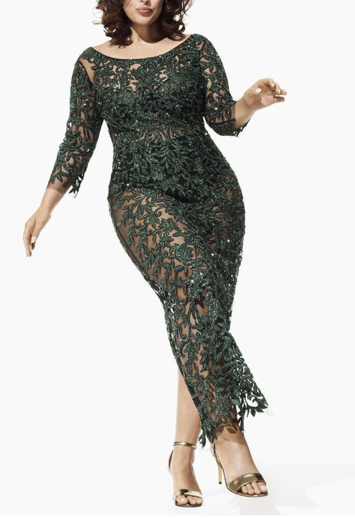 Abito lungo verde in tulle ricamato con perline e spacco