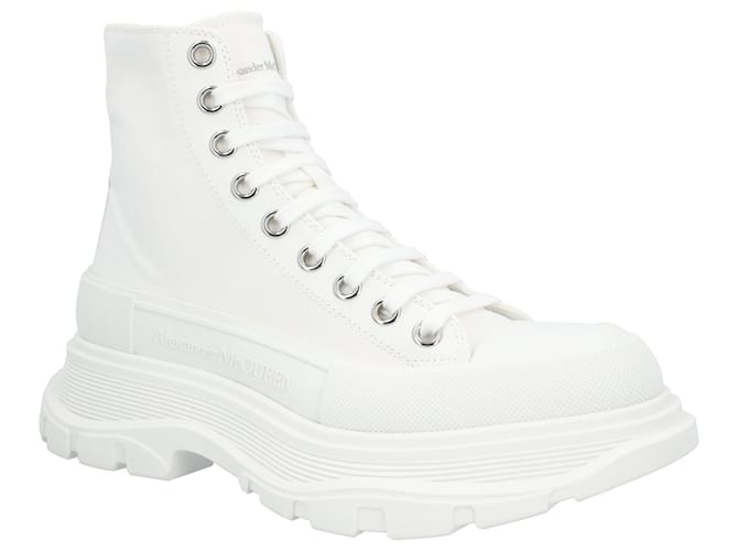 Stivale Tread Slick di Alexander McQueen in bianco