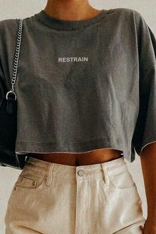 T-shirt a maniche corta cropped loose fit grigio fumo RESTRAIN da donna
