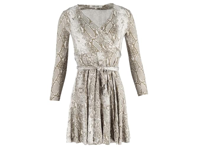 Abito mini avvolgente Elowen in stampa pitone DVF di Diane Von Furstenberg in seta grigia Stampa python