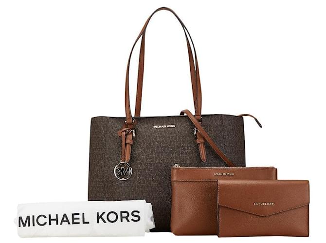 Borsa 2 in 1 in PVC Signature Michael Kors Marrone