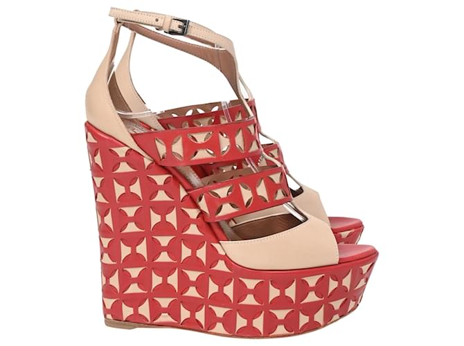 Wedge in pelle rossa tagliata al laser Alaïa Rosso