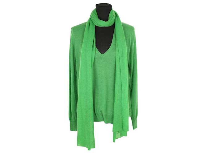 Joseph Maglione in cashmere verde
