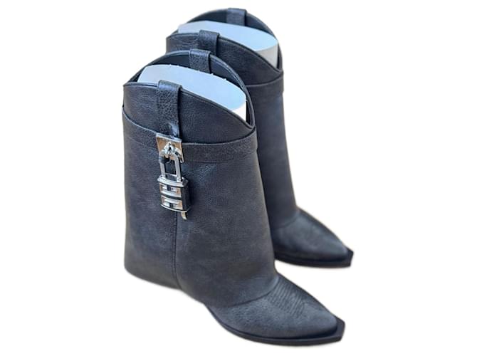 Givenchy Stivali da Cowboy in Squalo Nero