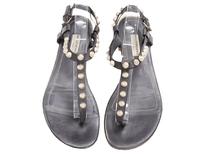 Sandali T-strap in pelle con borchie Cagole di Balenciaga Nero