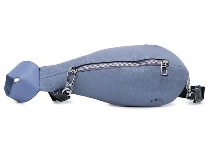 Borsa a cintura in pelle blu LOEWE a forma di balena Blu chiaro