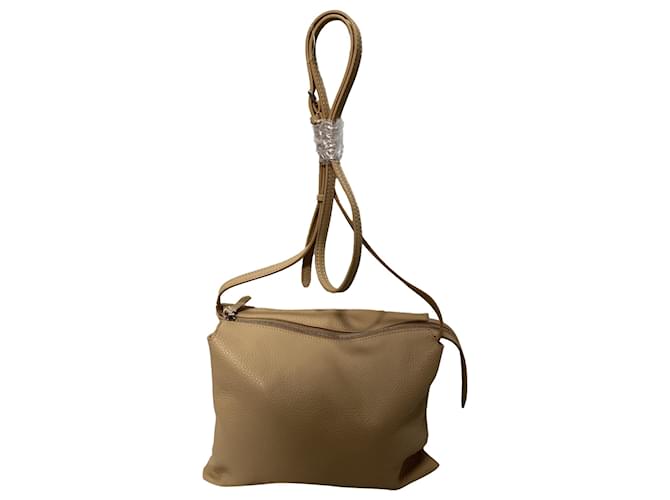 La borsa a tracolla Nu Twin di The Row in pelle beige