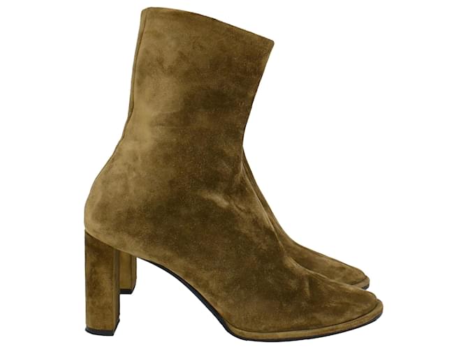 Gli stivaletti Teatime di The Row in suede verde