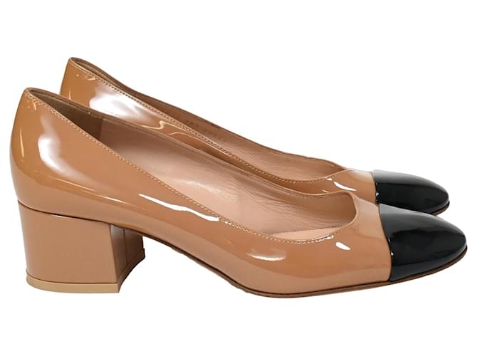 Décolleté Gianvito Rossi con punta in vernice marrone e nera