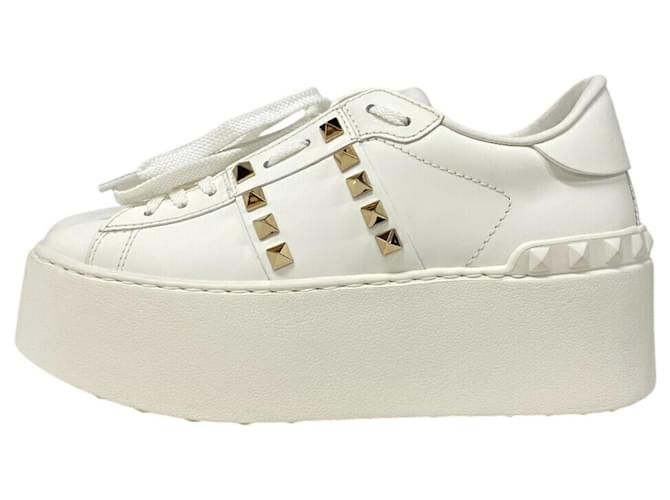Sneakers Rockstud 22 di Valentino Garavani Bianco