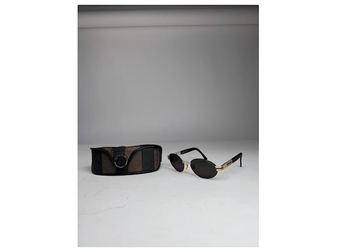 Occhiali da sole vintage Fendi neri e dorati Nero