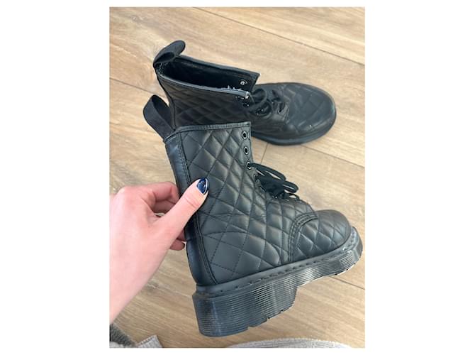 Dr. Martens Doc Martens