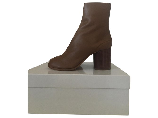 Maison Martin Margiela Tabi Caramello