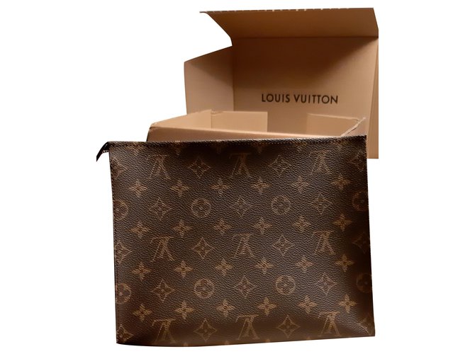Louis Vuitton TASCA WC 26 Marrone scuro