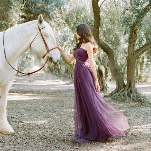 Abito lilla chiaro e scuro senza maniche per damigella d'onore