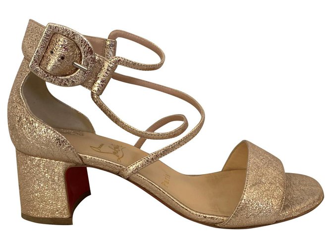 Christian Louboutin Sandali laminati oro rosa Metallico