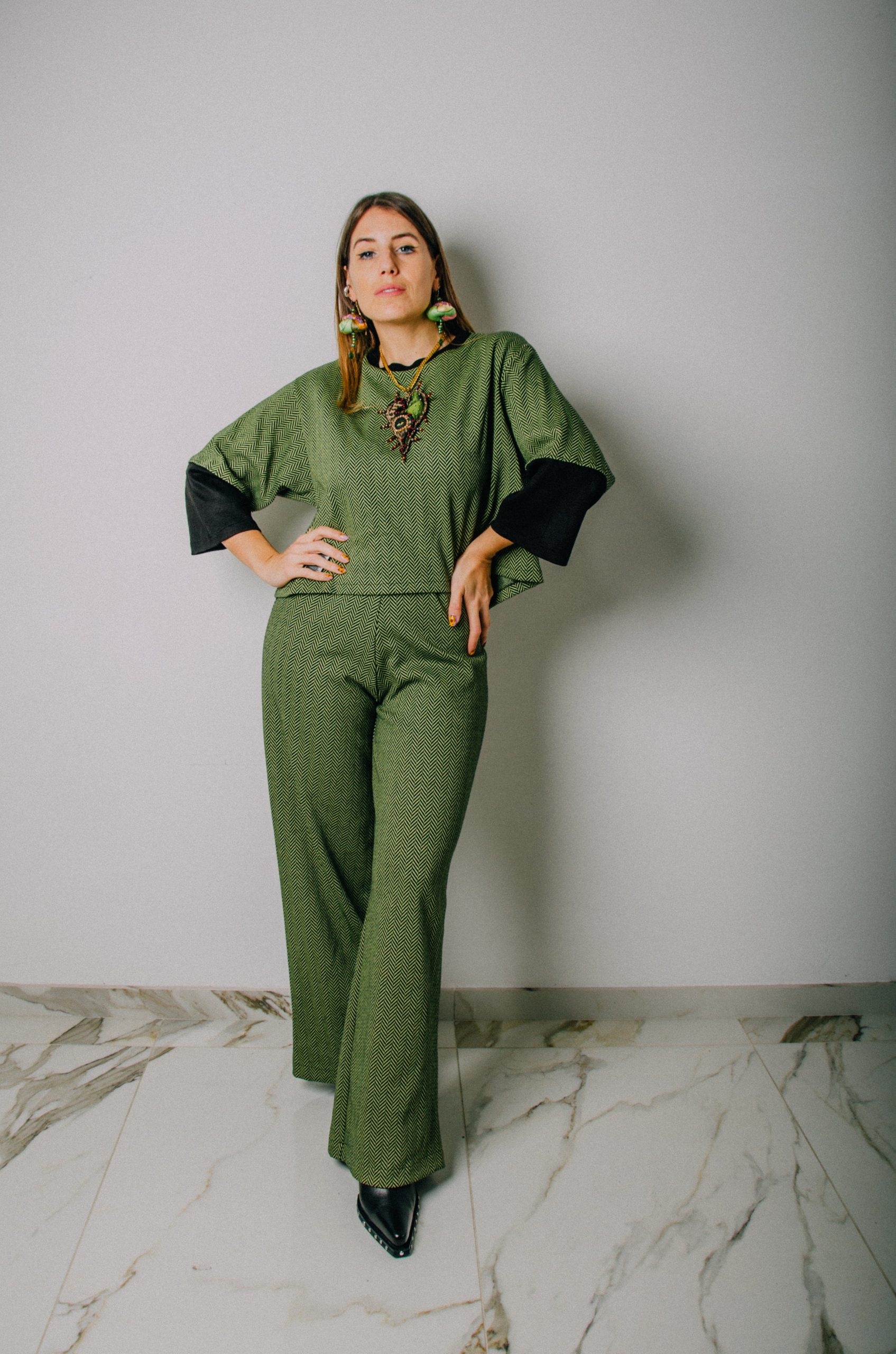 Pantalone palazzo NICOLE con elastico in vita in maglina elasticizzata verde TAGLIA 1