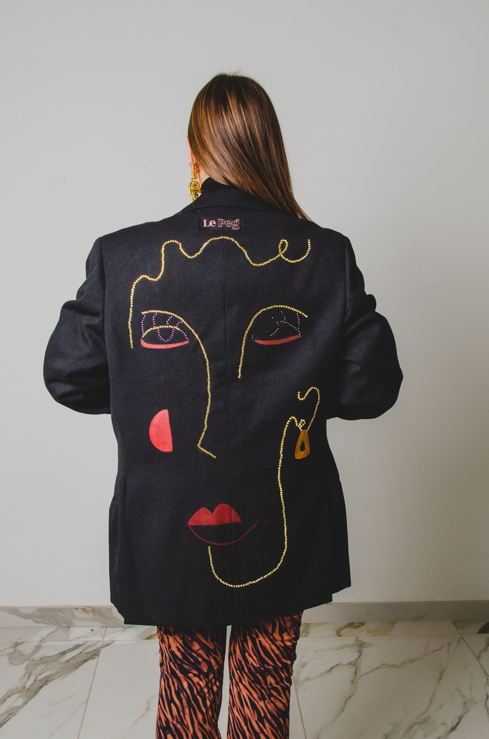 316 Giacca grigia scuro sartoriale - 3 bottoni in lana Tg 50 con illustrazione di strass e colori