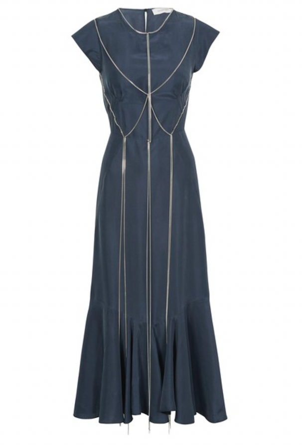 Abito in crêpe di seta con catene metalliche