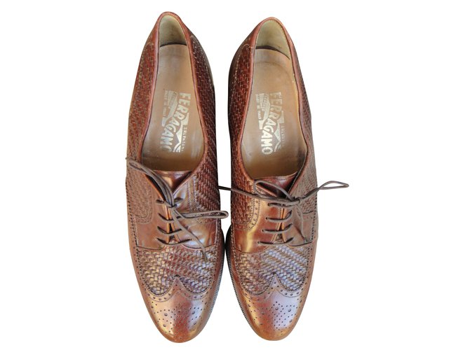 Salvatore Ferragamo Merletti Marrone