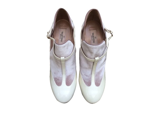 Valentino pompe Crudo