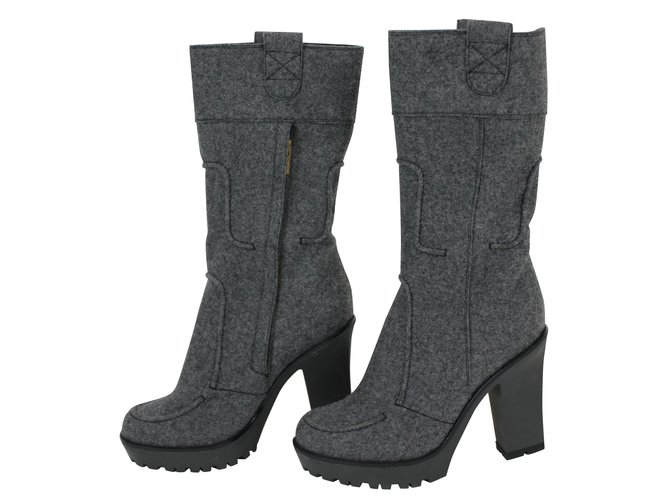 Yves Saint Laurent Stivali Grigio