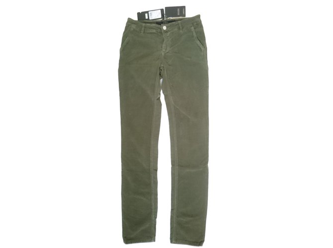 Escada Jeans Verde