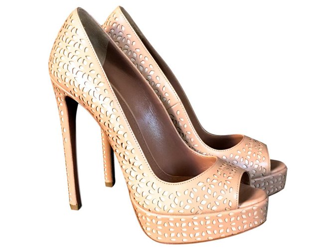 Alaïa Tacchi Bianco sporco Carne