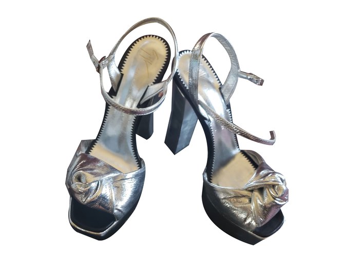 Giuseppe Zanotti Tacchi Argento