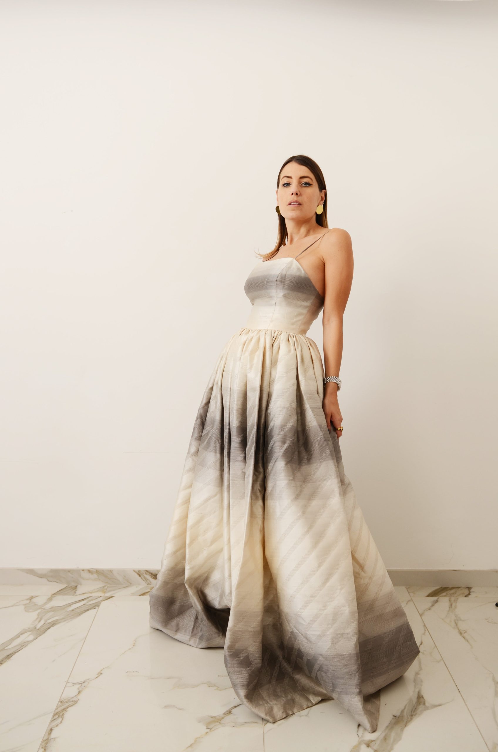 Abito Gai Mattiolo vintage in raso di seta sfumato grigio