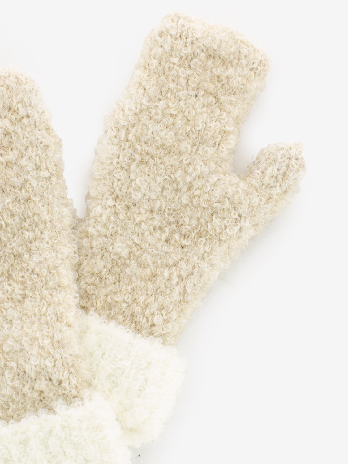 Muffole bouclè beige