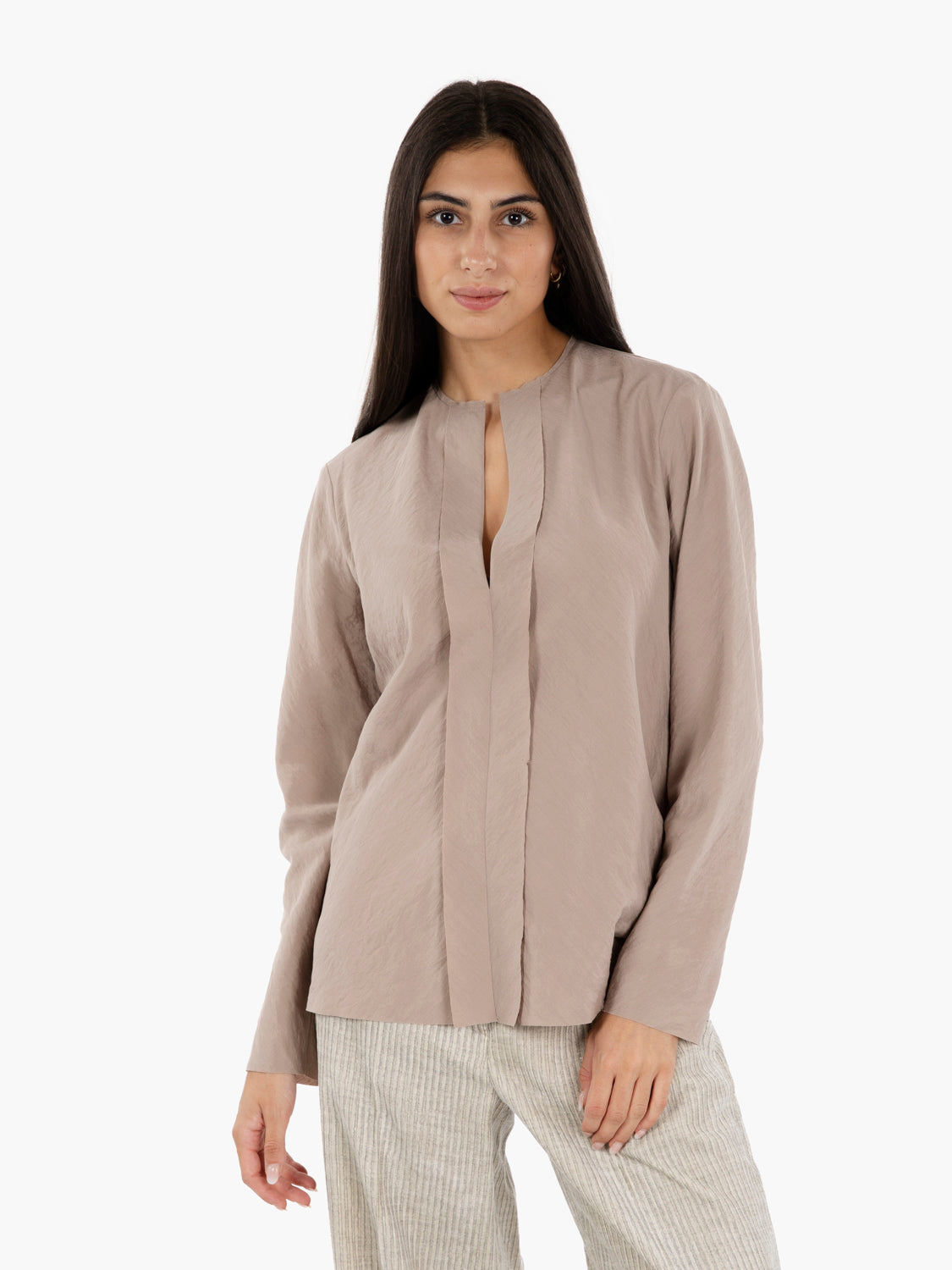 Blusa in seta con volant petalo