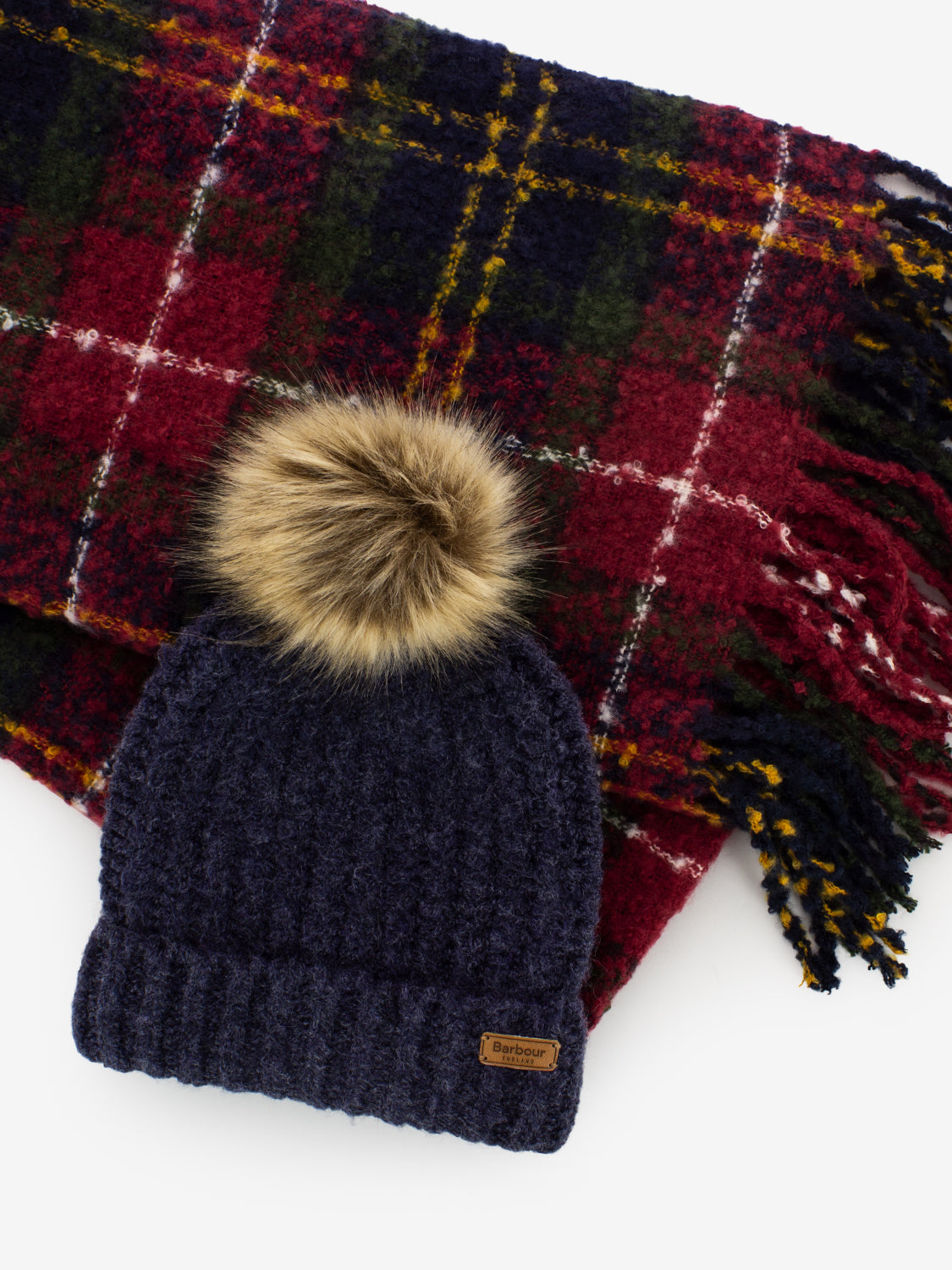 Saltburn beanie & scarf winterberry tartan