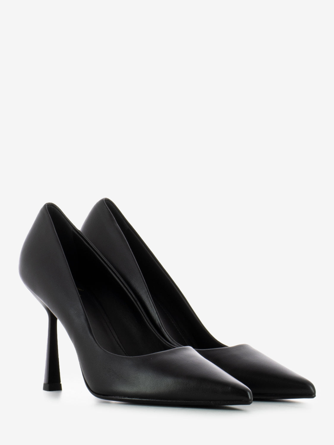 Décolleté in camoscio nero