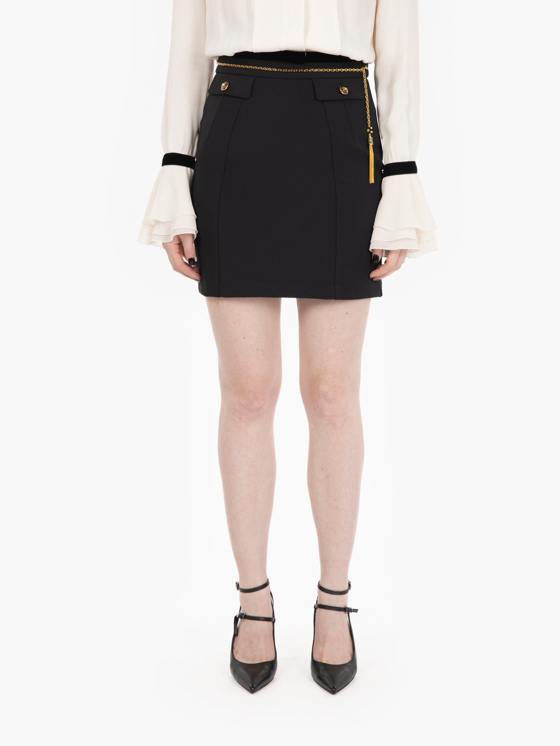 Gonna in doppio crêpe con catena gioiello nera