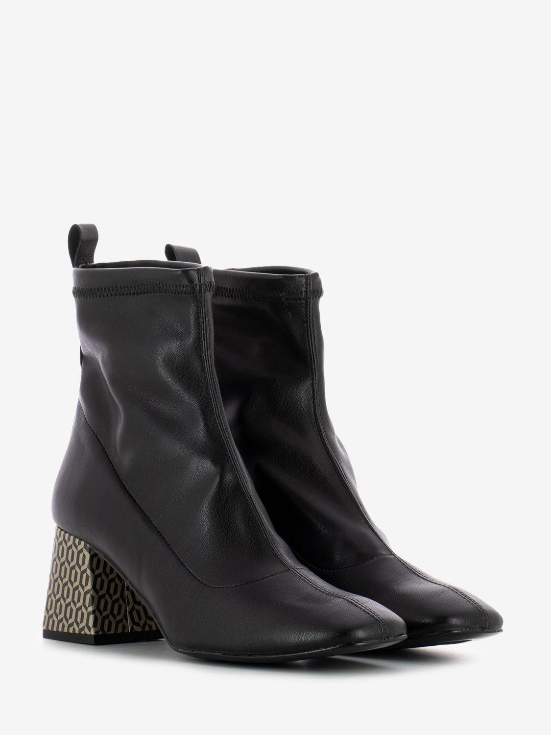 Tronchetto in nappa nero