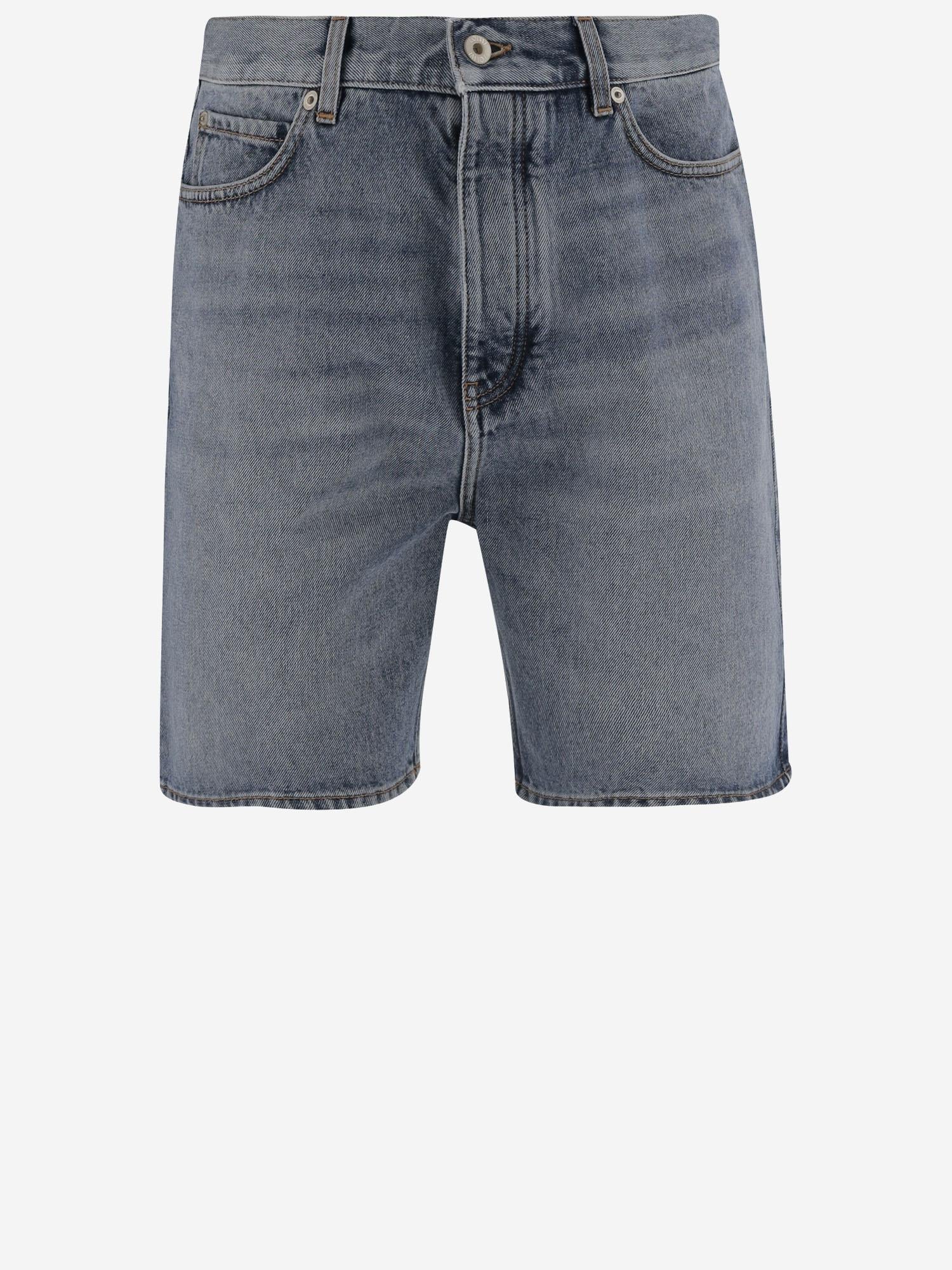 SHORTS IN DENIM