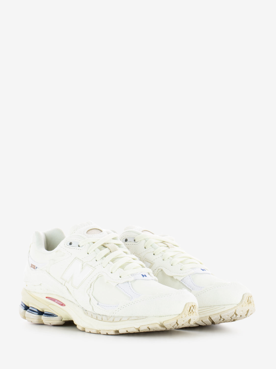 2002R suede e mesh white